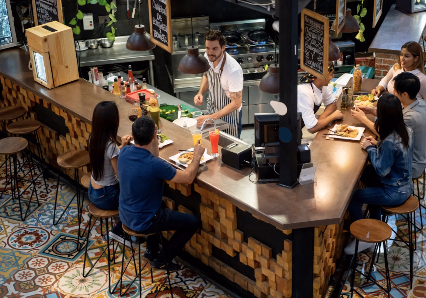 How to Attract New Customers to Your Restaurant (and Keep Them)